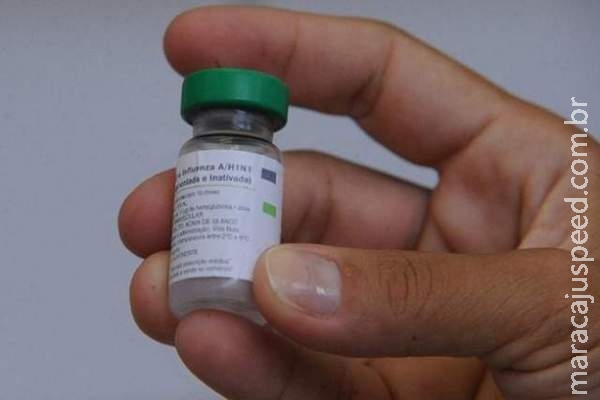 Polícia prende um por vender vacinas do SUS contra gripe A para farmácias