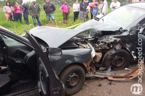 Motorista perde controle da direção, provoca acidente e deixa dois feridos Motorista perde controle da direção, provoca acidente e deixa dois feridos