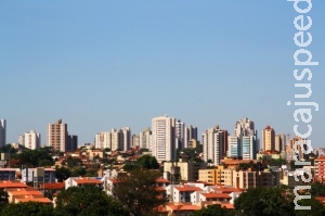 Apesar de madrugada fria, segunda-feira terá sol firme à tarde em MS Apesar de madrugada fria, segunda-feira terá sol firme à tarde em MS