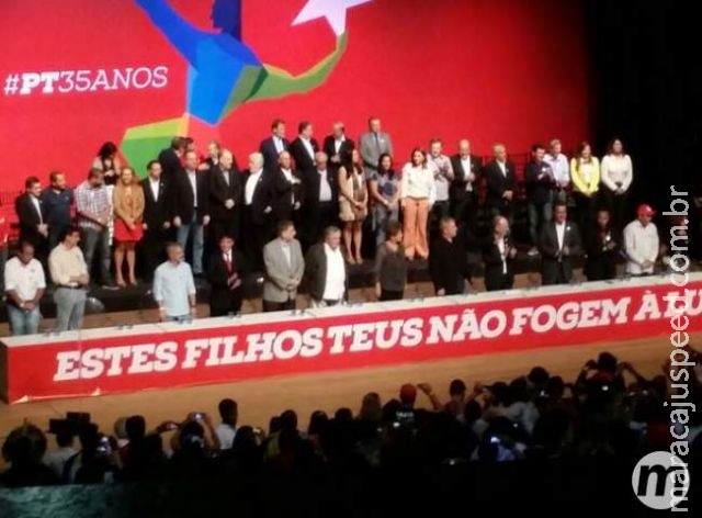 PT reconhece erros cometidos nos 13 anos de governo federal PT reconhece erros cometidos nos 13 anos de governo federal