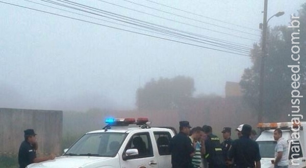 Casal é surpreendido com disparos de arma de fogo quando saia de motel Casal é surpreendido com disparos de arma de fogo quando saia de motel