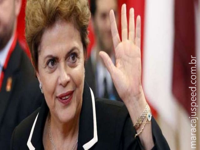 Justiça Federal do RS autoriza Dilma a viajar em aviões da FAB Justiça Federal do RS autoriza Dilma a viajar em aviões da FAB