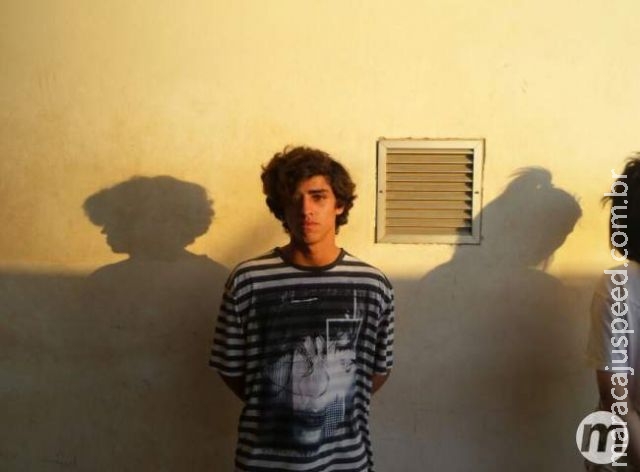 Guardas flagram jovens tentando furtar arroz e balas em mercado da Capital