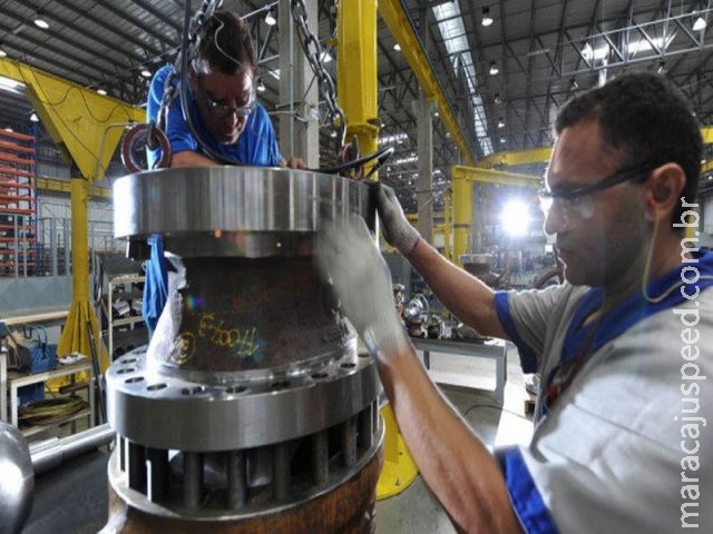Mercado mantém previsões para o PIB deste ano e de 2017 Mercado mantém previsões para o PIB deste ano e de 2017