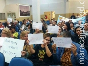 Greve deixa 25 mil alunos sem aulas em 45 escolas de Dourados Greve deixa 25 mil alunos sem aulas em 45 escolas de Dourados