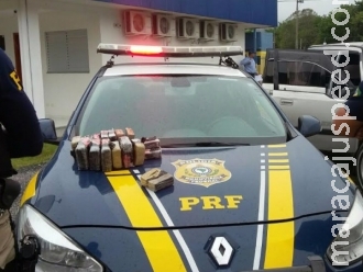 Pai e filho jogam 10 quilos de cocaína pela janela e são presos