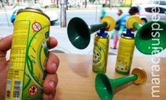Aprovado projeto que proíbe comercializar buzinas de pressão à gás Aprovado projeto que proíbe comercializar buzinas de pressão à gás