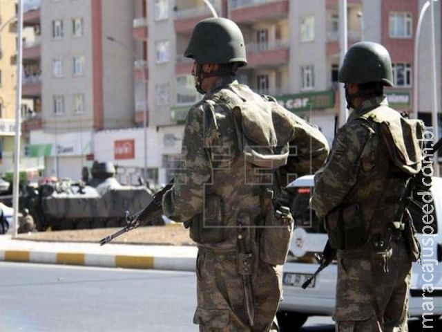 Vários militares turcos se suicidam após fracassado golpe de Estado Vários militares turcos se suicidam após fracassado golpe de Estado