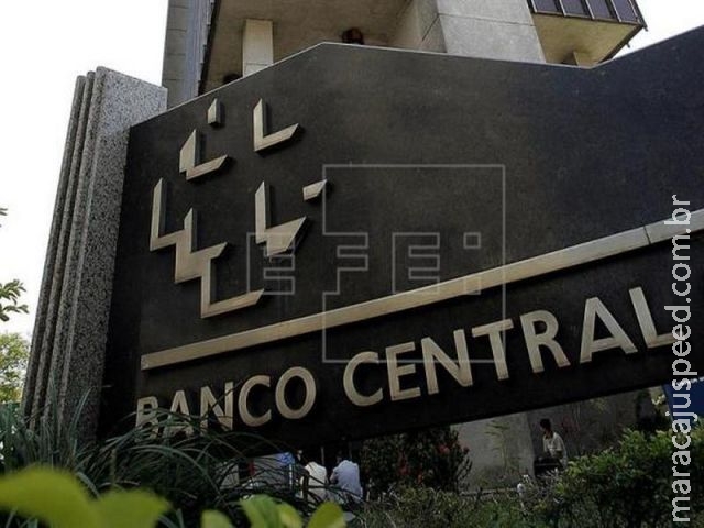 Economia terá contração de 3,25% em 2016, aponta Boletim Focus Economia terá contração de 3,25% em 2016, aponta Boletim Focus