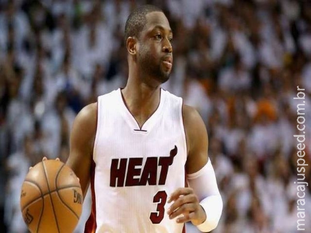 Após 13 anos em Miami, Wade aceita proposta dos Bulls e volta à cidade onde nasceu Após 13 anos em Miami, Wade aceita proposta dos Bulls e volta à cidade onde nasceu
