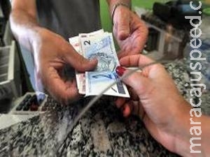 Governo do Rio começa a pagar amanhã salários atrasados de maio Governo do Rio começa a pagar amanhã salários atrasados de maio
