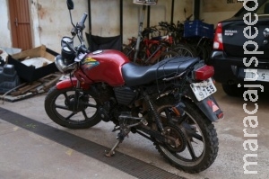 Ao tentar fugir da polícia, assaltantes sofrem acidente e são presos