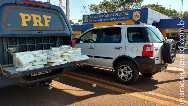PRF apreende 70 kg de cocaína em assoalho de veículo