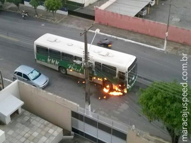 Após ataques, STTU anuncia recolhimento dos ônibus em Natal Após ataques, STTU anuncia recolhimento dos ônibus em Natal