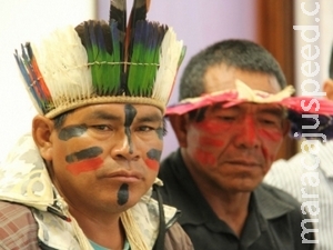 União promete resolver impasse e indígenas congelam ocupações