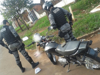 PM apreende rapaz com chave mixa e moto furtada