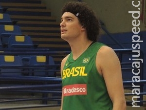 Varejão vai fazer exame nos EUA, e presença na Olimpíada fica ameaçada Varejão vai fazer exame nos EUA, e presença na Olimpíada fica ameaçada