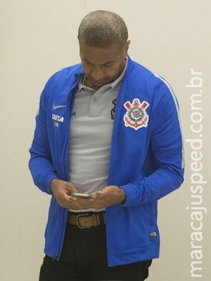 Pato atrasa busca do Corinthians por centroavante; veja opções do clube Pato atrasa busca do Corinthians por centroavante; veja opções do clube