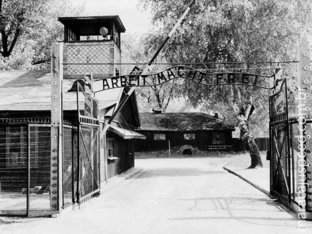 Auschwitz diz não a Pokémon Go Auschwitz diz não a Pokémon Go