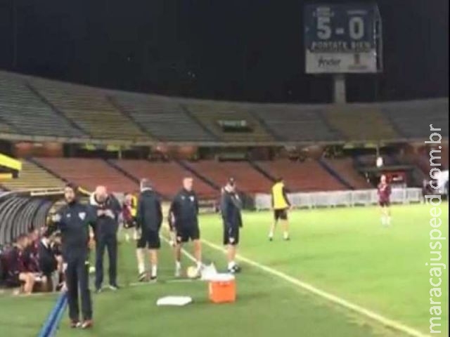 São Paulo faz treino fechado no primeiro dia em Medellín São Paulo faz treino fechado no primeiro dia em Medellín