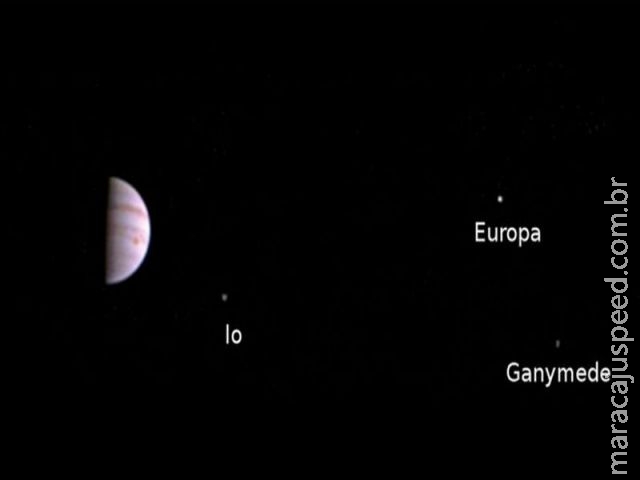 Sonda Juno envia primeira imagem após entrar na órbita de Júpiter Sonda Juno envia primeira imagem após entrar na órbita de Júpiter