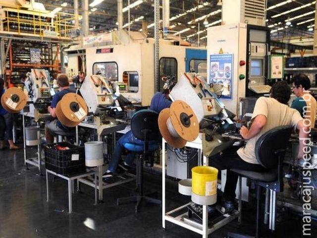 Produção industrial tem queda de 9,8% de janeiro a maio