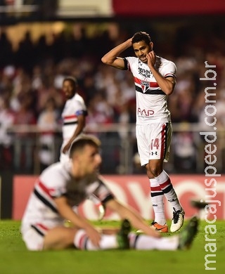 Só raça não basta! São Paulo joga pouco e se complica; veja análise Só raça não basta! São Paulo joga pouco e se complica; veja análise