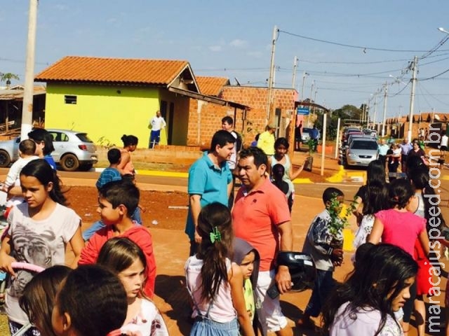 Eu saí de um barraco de lona e hoje moro numa casa em bairro que tem tudo, diz moradora do Ipê Roxo Eu saí de um barraco de lona e hoje moro numa casa em bairro que tem tudo, diz moradora do Ipê Roxo
