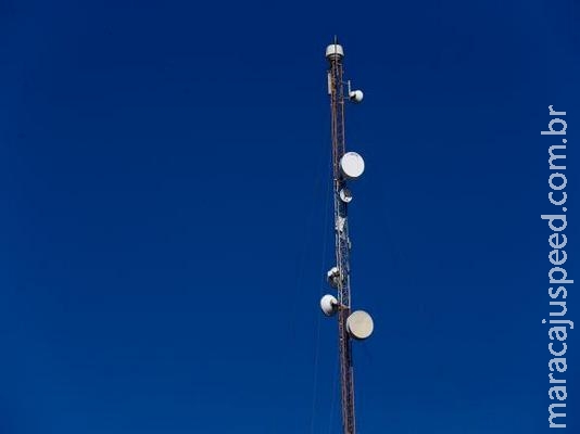 Antenas de celular não fazem mal à saúde, defendem especialistas Antenas de celular não fazem mal à saúde, defendem especialistas