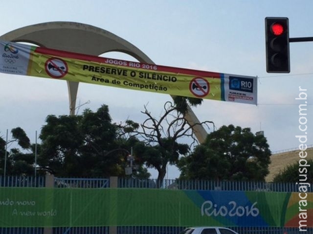 Pedido de silêncio no entorno do Sambódromo gera estranheza Pedido de silêncio no entorno do Sambódromo gera estranheza