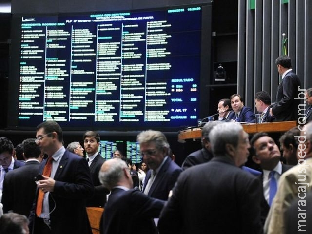 Temer recua em exigência, e Câmara aprova renegociação com estados Temer recua em exigência, e Câmara aprova renegociação com estados