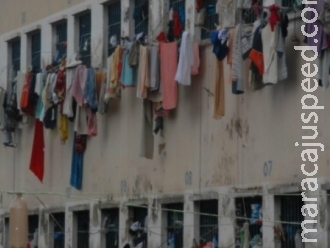 Agepen vai bloquear antenas clandestinas e sinal de celular em presídios