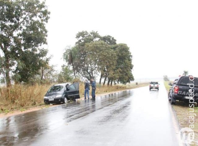 Bandidos levam R$ 90 mil dos Correios e abandonam gerente em rodovia