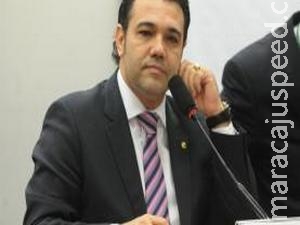 Senadora pede investigação sobre denúncia de garota contra Marco Feliciano
