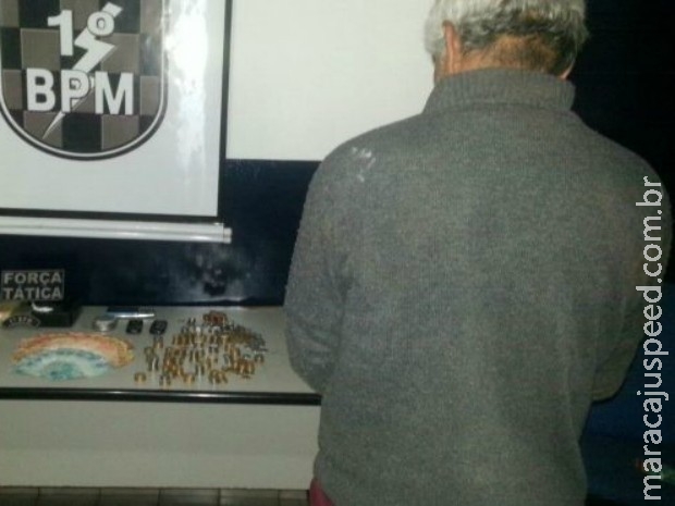 Idoso é preso por tráfico em MS após ser flagrado com porções de cocaína