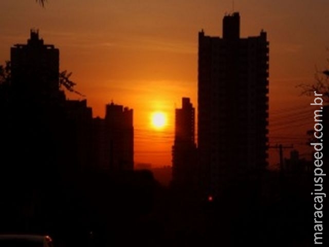 Frente fria traz alívio para o calor e eleva umidade do ar em todo o Estado