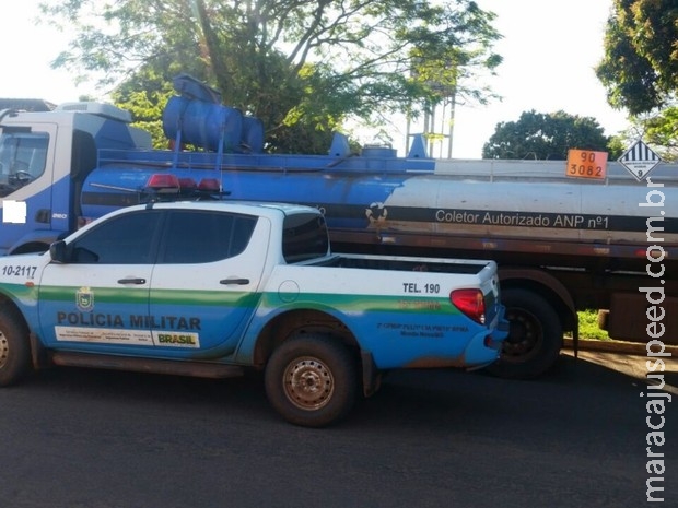 PMA apreende caminhão com 14 mil litros de óleo queimado ilegal em MS PMA apreende caminhão com 14 mil litros de óleo queimado ilegal em MS