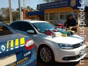Homem é preso em MS com 61 kg de cocaína no carro e dinheiro na cueca
