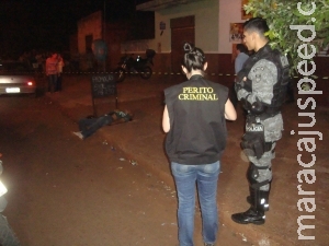 Homem é executado a tiros em frente bar em Dourados