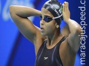 Etiene Medeiros bate recorde e chega à final dos 50 metros livre Etiene Medeiros bate recorde e chega à final dos 50 metros livre