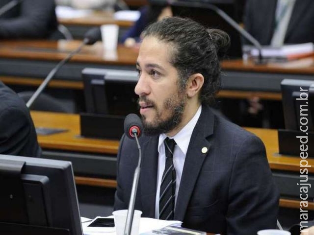 Após postagem, Conselho de Ética instaura processo contra Jean Wyllys Após postagem, Conselho de Ética instaura processo contra Jean Wyllys