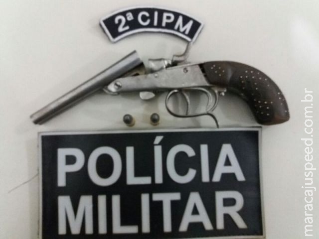 Homem é preso pela Polícia Militar de Maracaju em flagrante por posse irregular de arma de fogo Homem é preso pela Polícia Militar de Maracaju em flagrante por posse irregular de arma de fogo