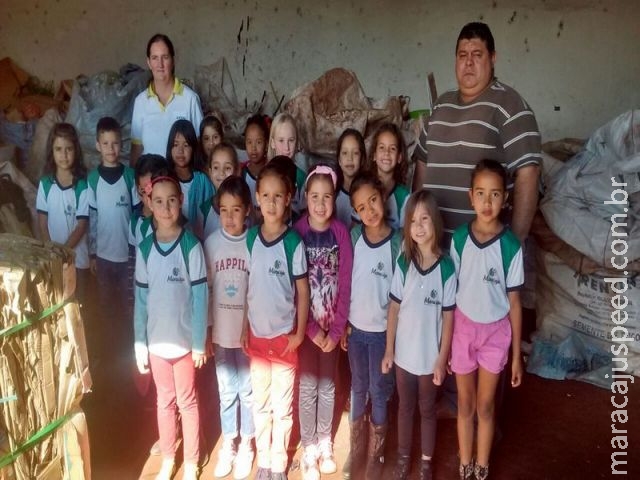 Alunos da Escola Ciro Aniz conhecem a Associação Recicla Maracaju