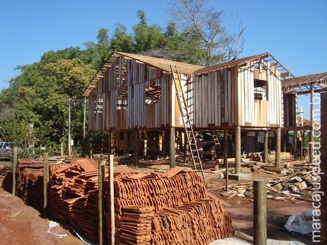 Homem leva multa por construção de casa às margens de rio Homem leva multa por construção de casa às margens de rio