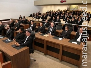 Assembleia faz homenagem a Maçonaria e entrega comenda ao governador Assembleia faz homenagem a Maçonaria e entrega comenda ao governador