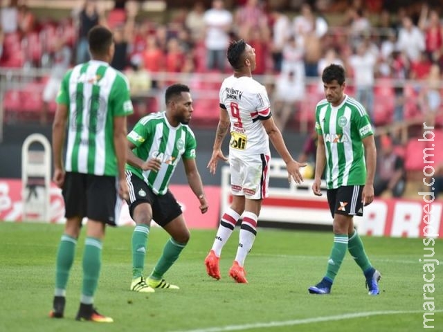 Análise: reação do São Paulo esbarra em nervosismo após invasão a CT Análise: reação do São Paulo esbarra em nervosismo após invasão a CT