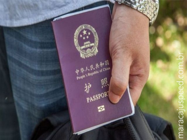 Turista chinês pede refúgio por engano na Alemanha e passa 2 semanas em abrigo de migrantes Turista chinês pede refúgio por engano na Alemanha e passa 2 semanas em abrigo de migrantes