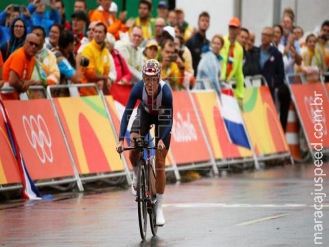 Ciclista americana conquista terceiro ouro seguido no contrarrelógio Ciclista americana conquista terceiro ouro seguido no contrarrelógio