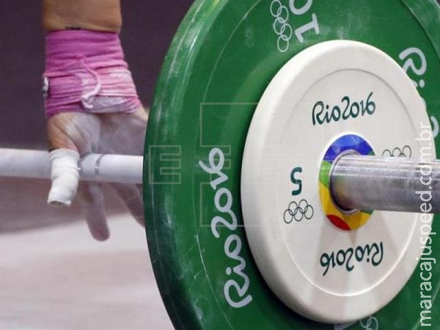 Halterofilista cipriota é suspenso por doping no dia da chegada ao Rio