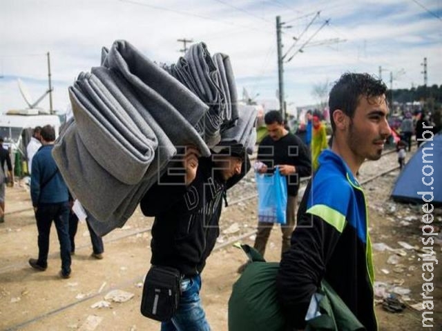 Hungria anuncia construção de novo muro para evitar passagem de refugiados Hungria anuncia construção de novo muro para evitar passagem de refugiados